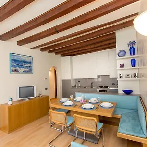 Appartament Salini - Near The Biennale Apartment Venice